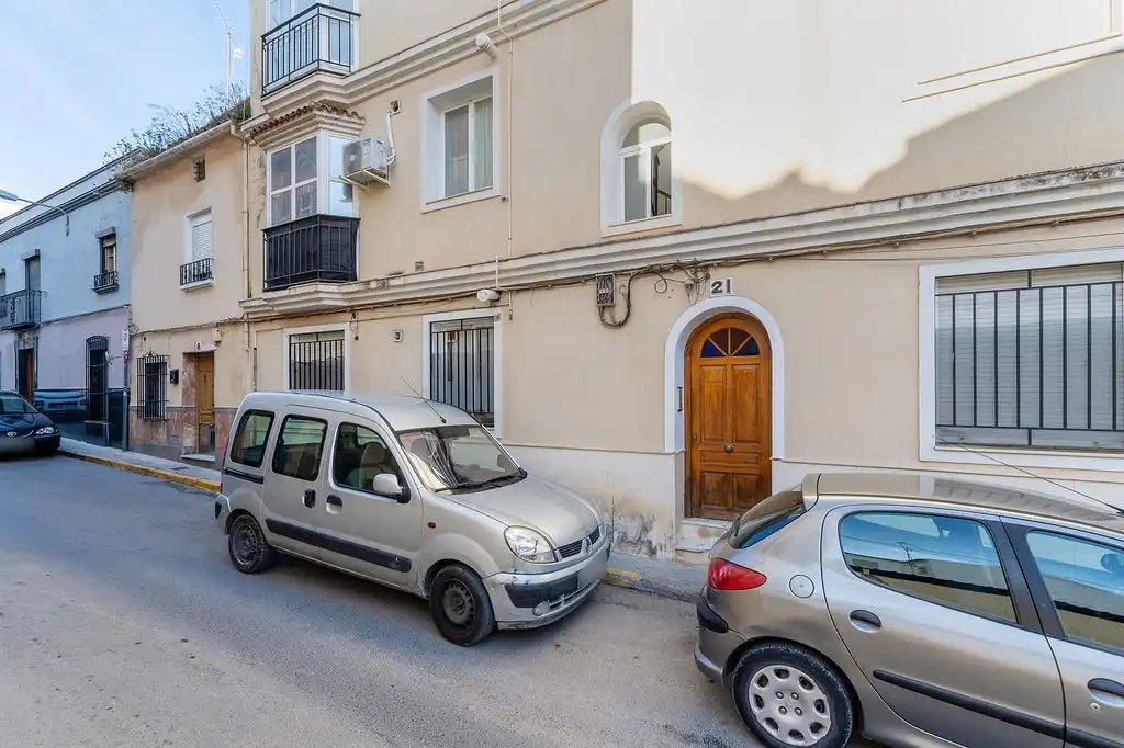 Vista exterior de Piso en venta en Lucena
