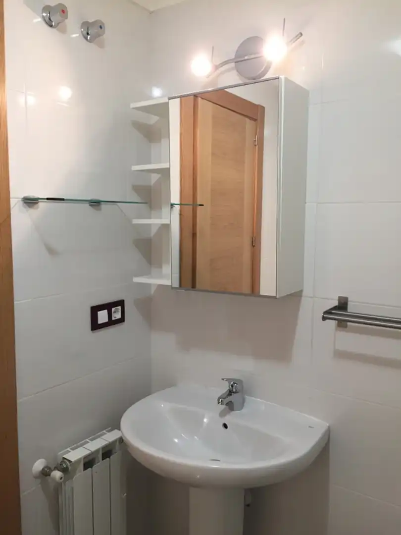 Badezimmer von Wohnung zum Verkauf in Castañeda mit Heizung, Parkett und Abstellraum