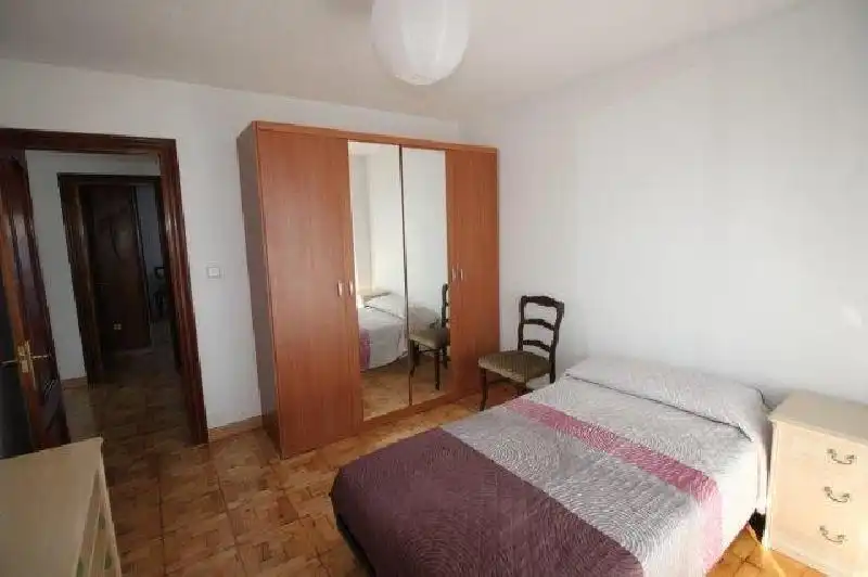 Dormitori de Àtic de lloguer en Santander amb Calefacció, Jardí privat i Parquet