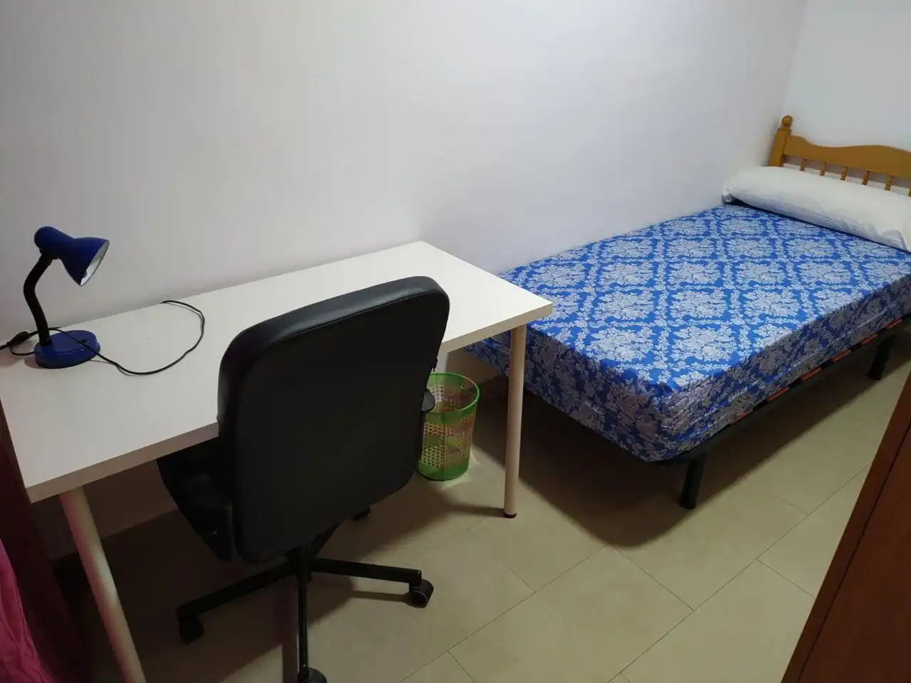 Bedroom of Flat for rent in Granada  with Furnished