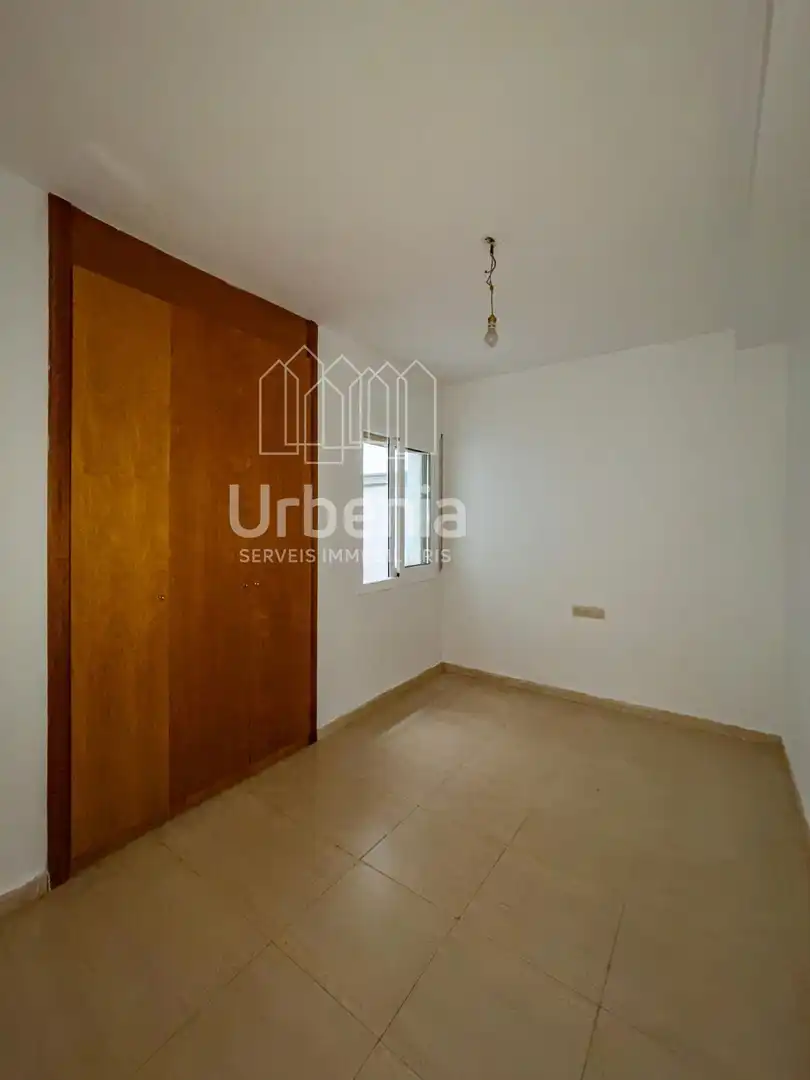 Bedroom of Flat for sale in Canyamars