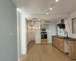 Kitchen of Flat for sale in  Valencia Capital