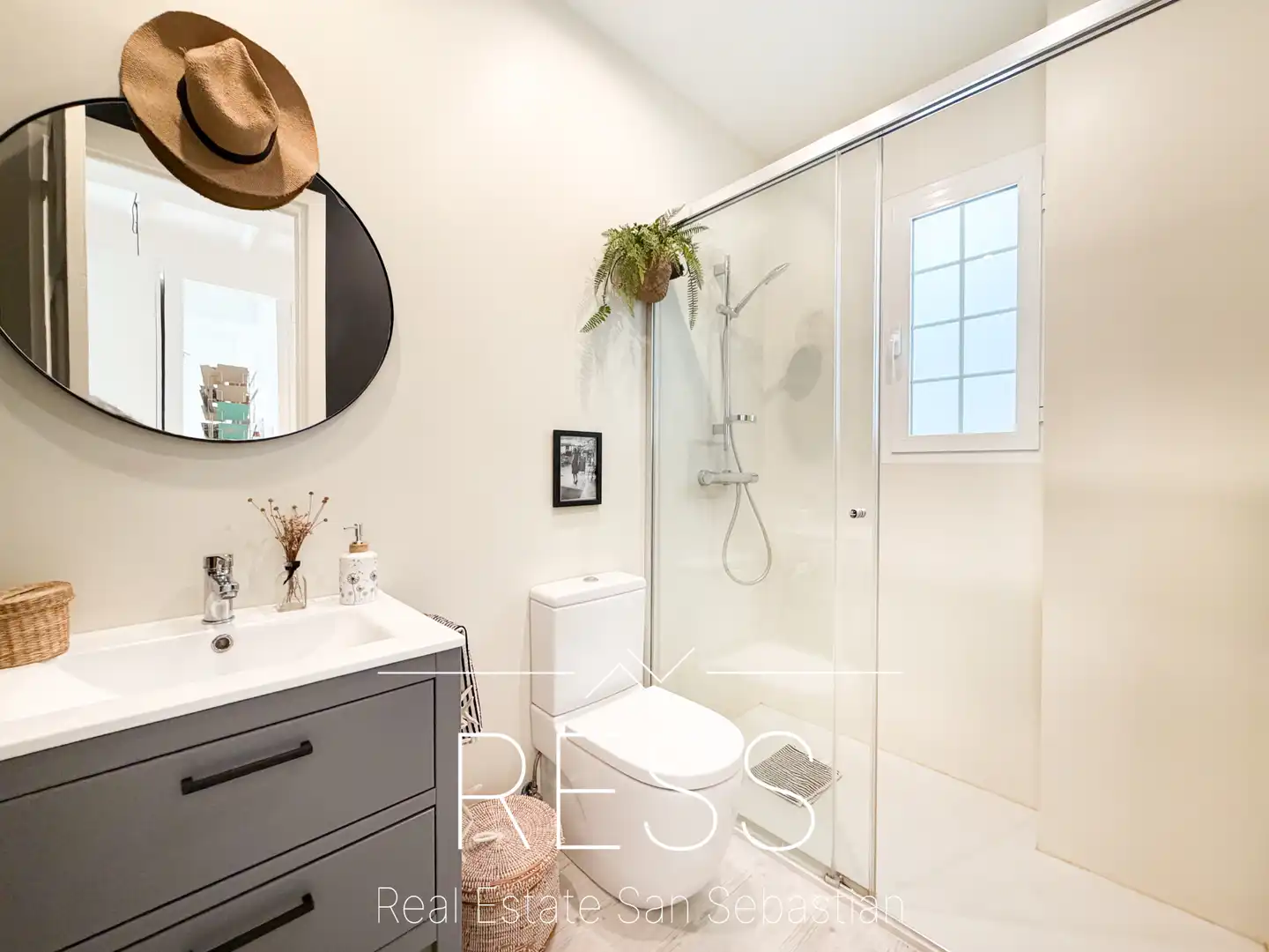 Badezimmer von Wohnung zum Verkauf in Donostia - San Sebastián  mit Heizung, Terrasse und Möbliert