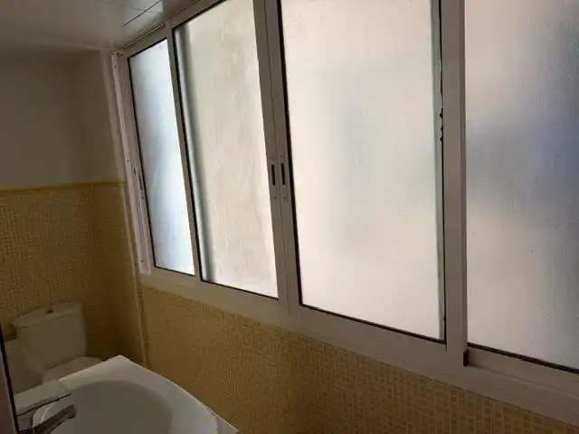 Baño de Piso en venta en Barcelona con Parquet, Horno y Balcón