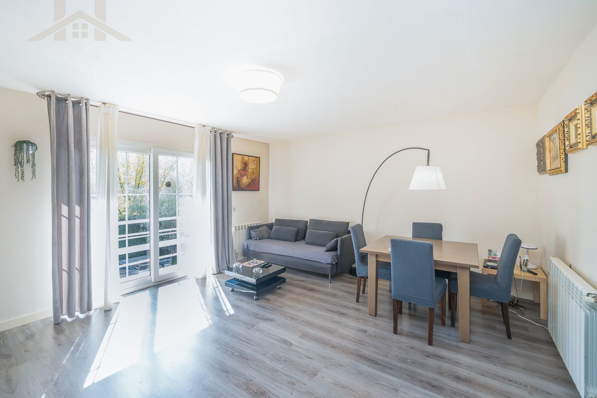 Sala de estar de Casa adosada en venta en Collado Mediano con Jardín privado y Trastero