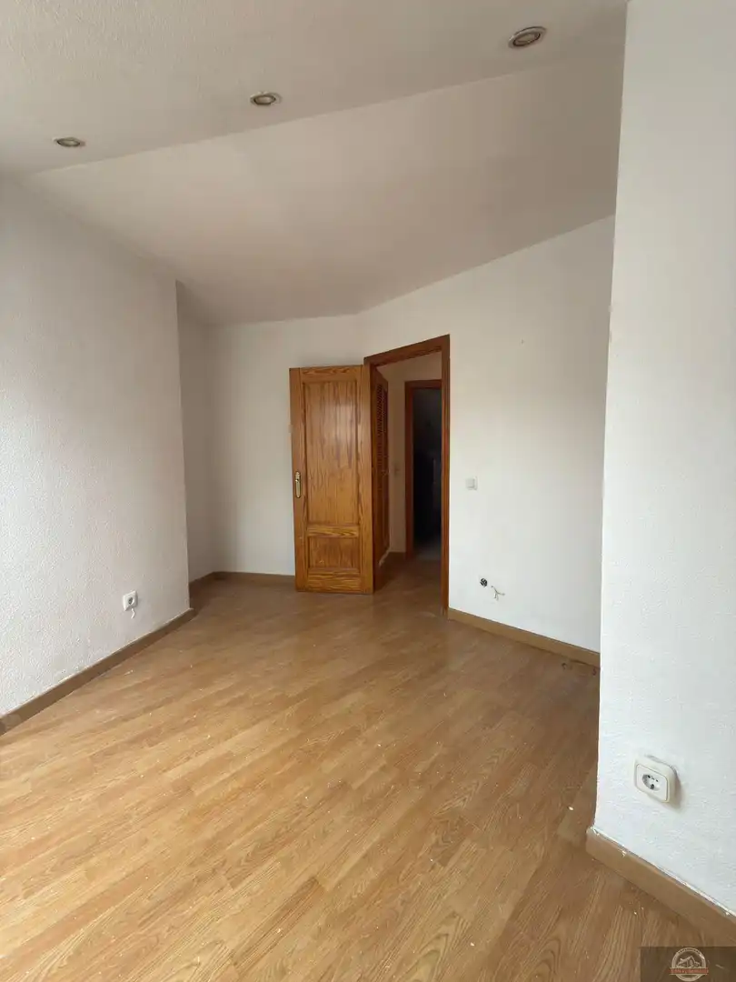 Dormitori de Dúplex en venda en Galapagar amb Calefacció, Parquet i Terrassa