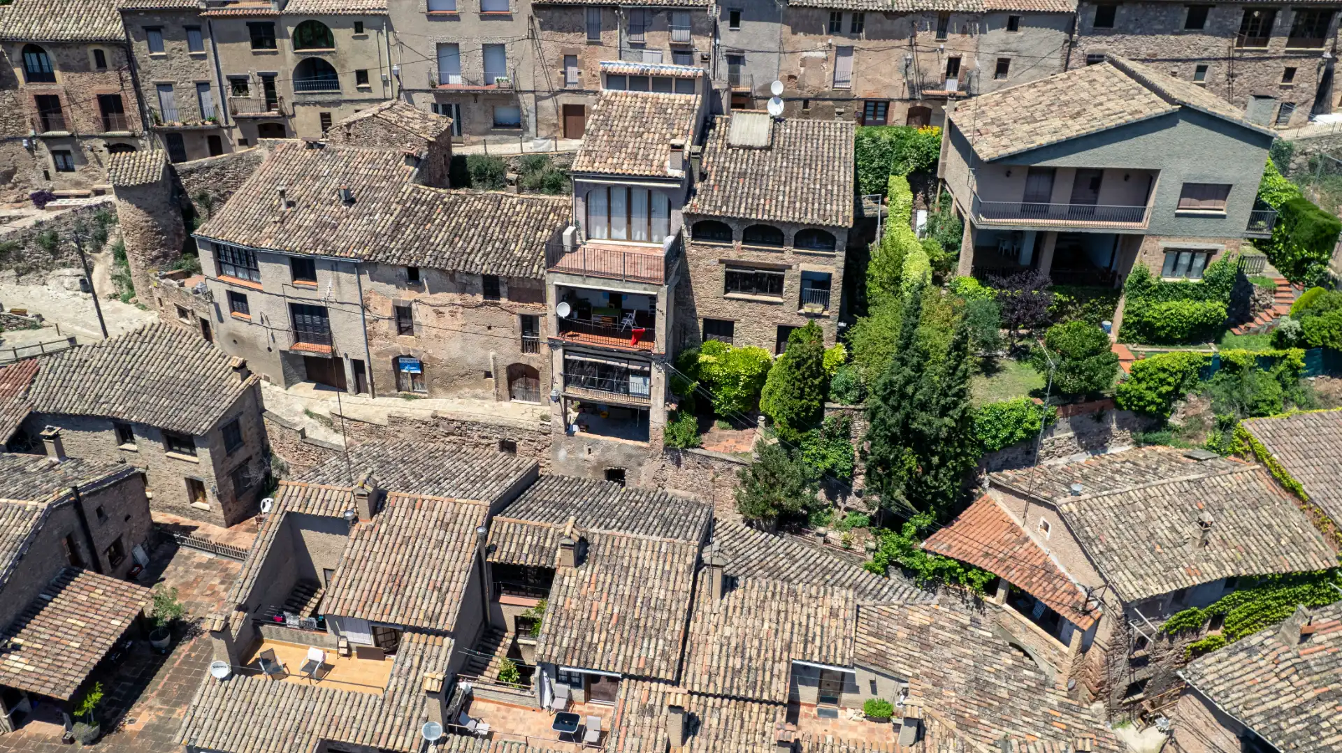 Vista exterior de Casa adosada en venda en Mura amb Terrassa, Traster i Balcó