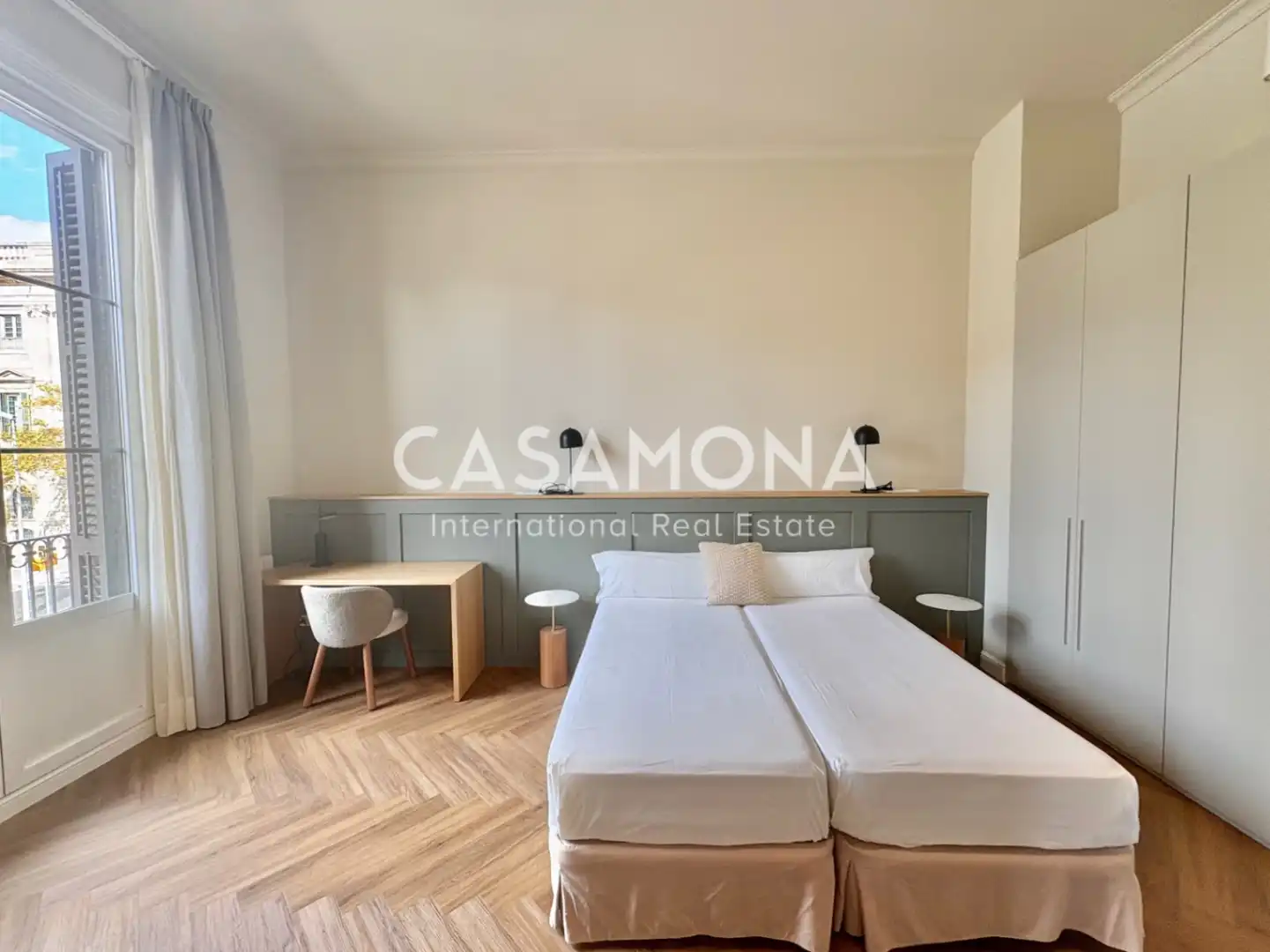 Dormitori de Apartament en venda en Barcelona amb Aire condicionat, Calefacció i Terrassa