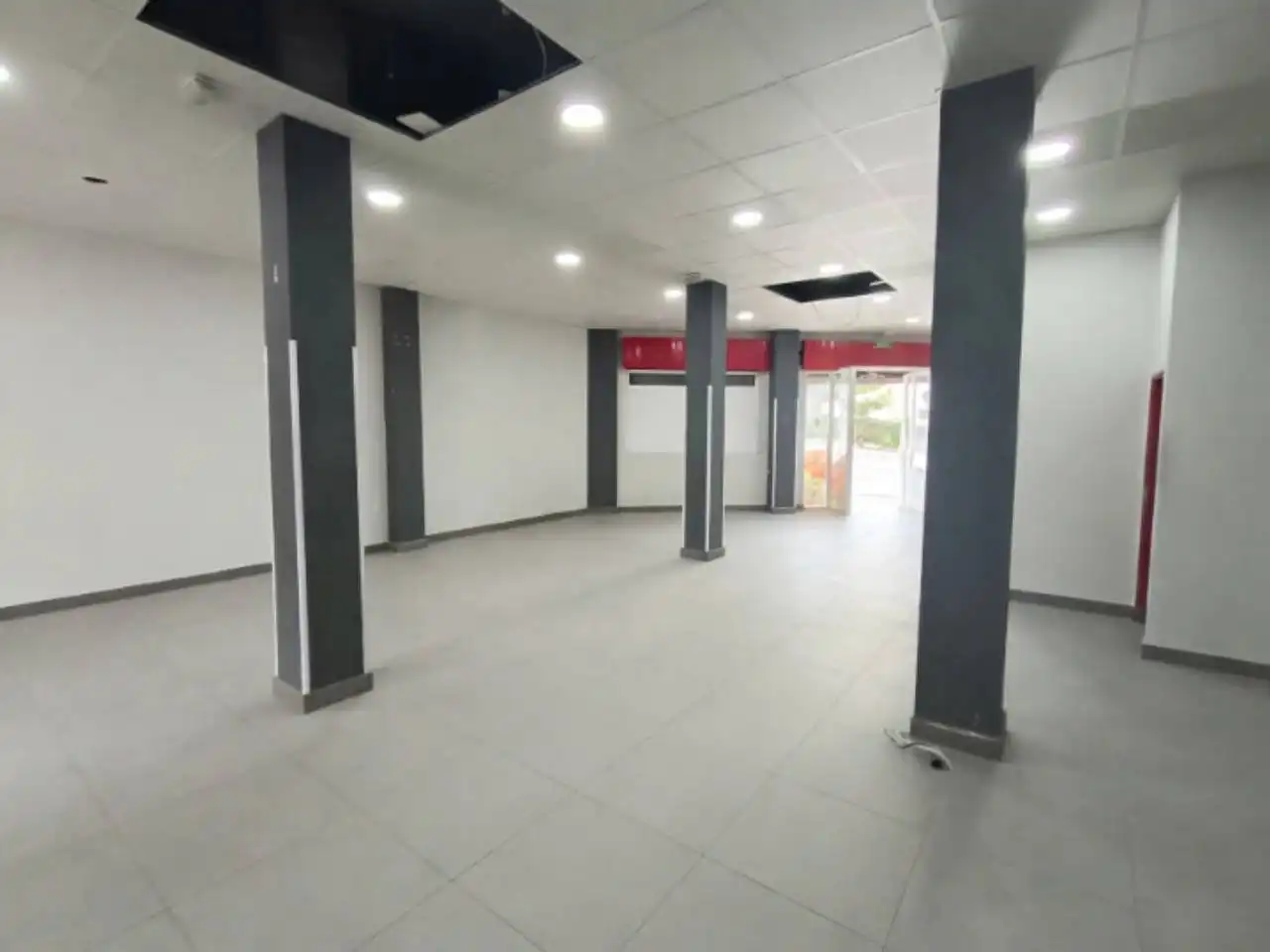 Local en venda en Málaga amb Alarma