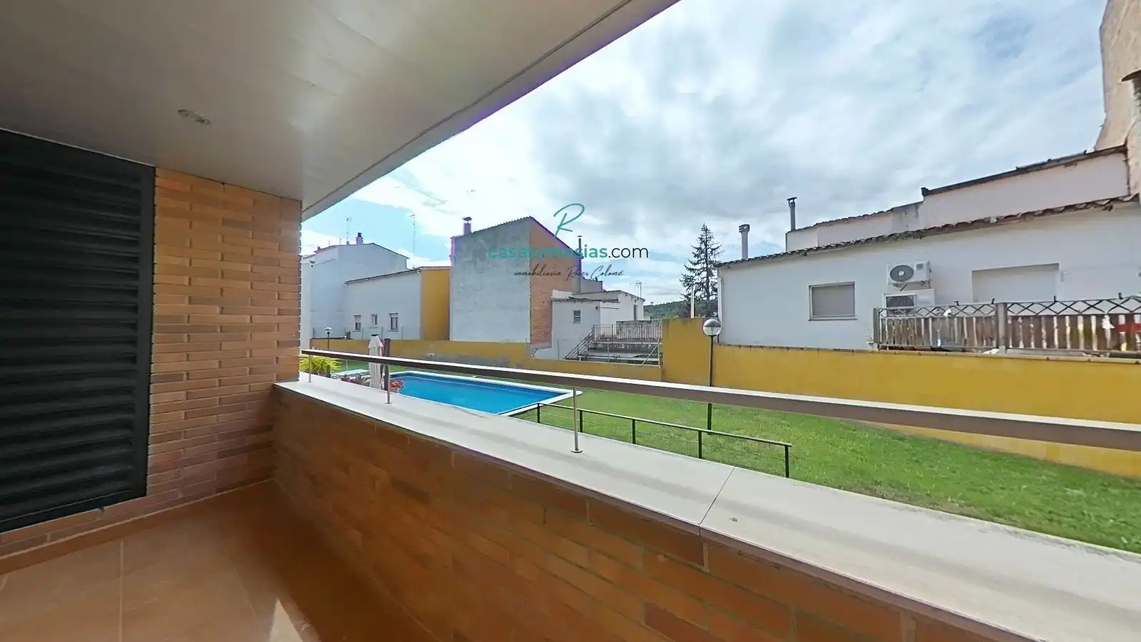 Schwimmbecken von Wohnungen zur Miete in Sant Quintí de Mediona mit Heizung, Privatgarten und Terrasse