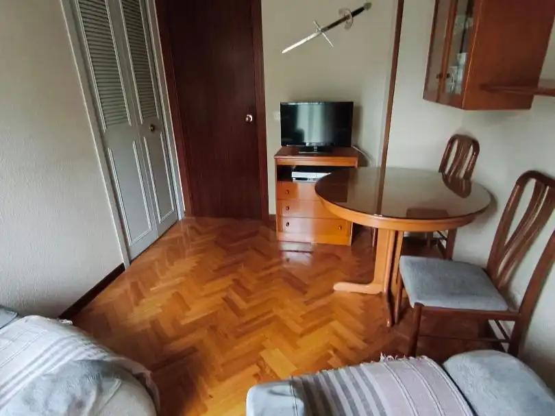 Habitación de Piso en venta en  Madrid Capital con Aire acondicionado y Balcón