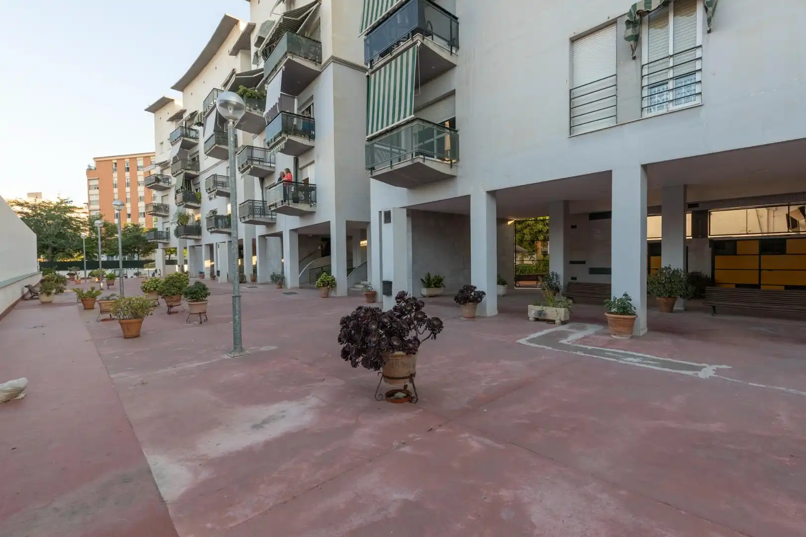 Exterior view of Flat for sale in Granada  with Balcony and Community pool