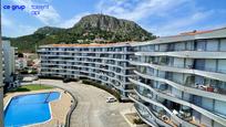 Vista exterior de Pis en venda en L'Estartit amb Aire condicionat, Terrassa i Piscina