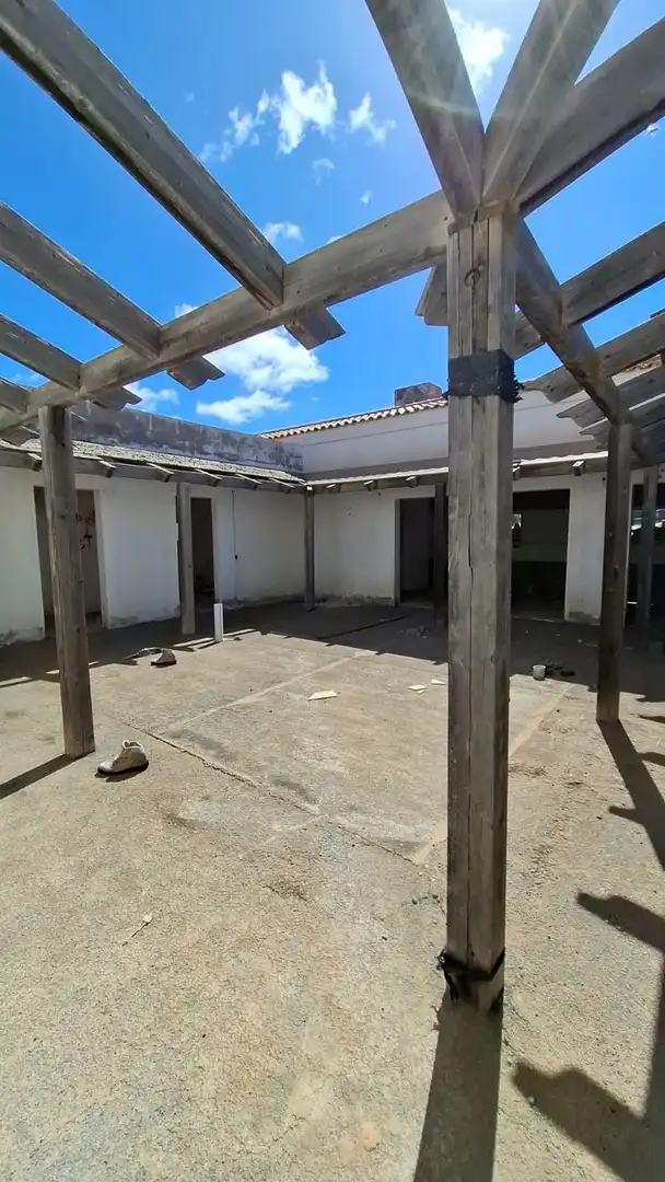 Vista exterior de Casa o xalet en venda en La Oliva amb Jardí privat i Terrassa