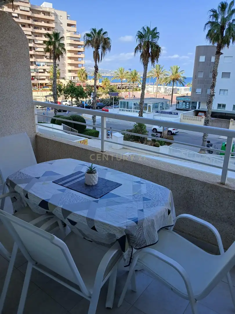 Terrassa de Apartament en venda en Calpe / Calp amb Aire condicionat, Balcó i Piscina comunitària
