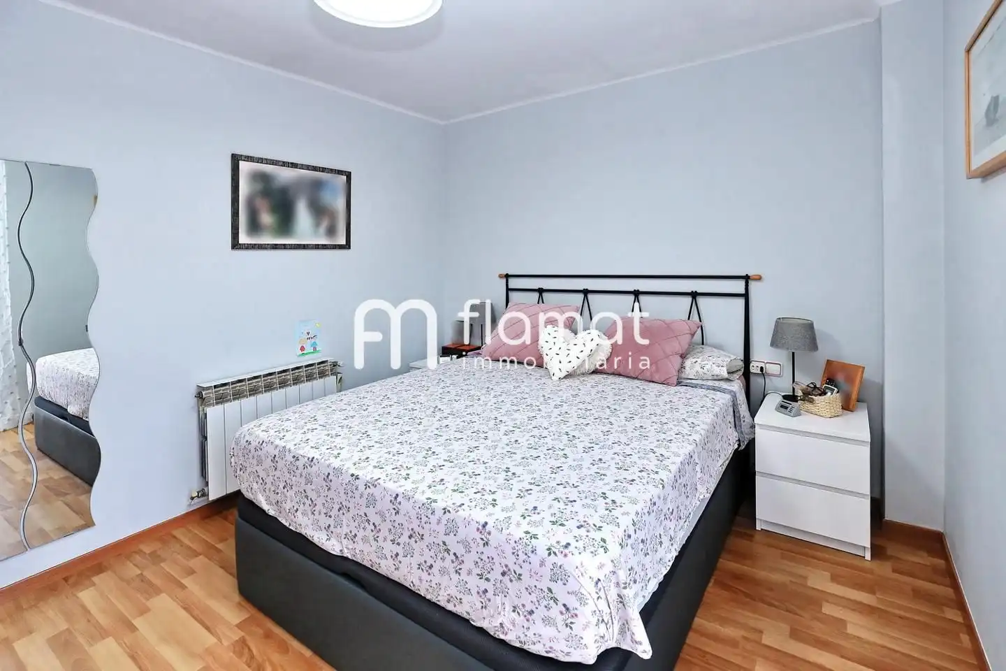 Schlafzimmer von Wohnung zum Verkauf in Badalona mit Klimaanlage, Heizung und Balkon