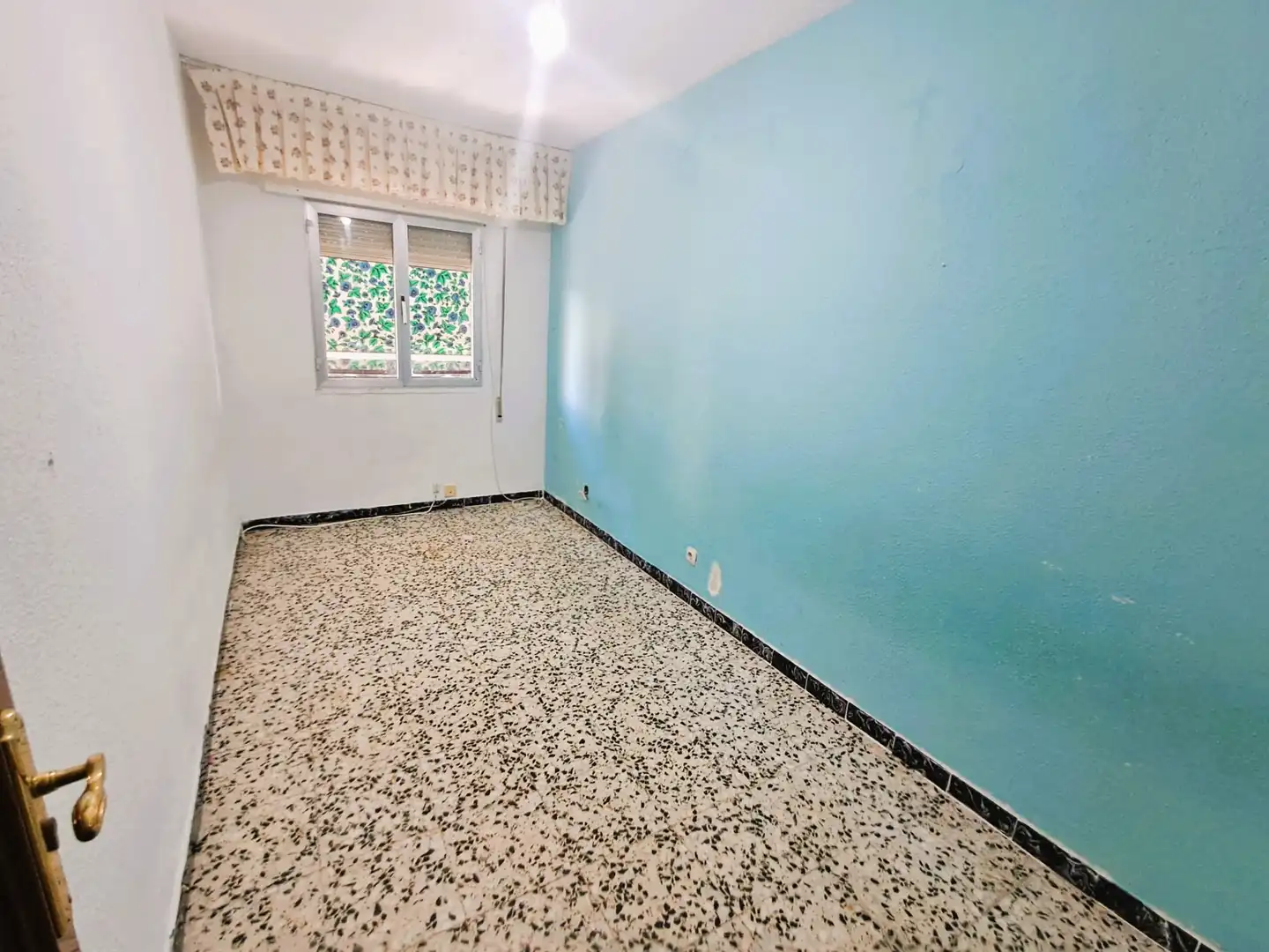 Habitación de Piso en venta en Madrid con Calefacción, Terraza y Alarma