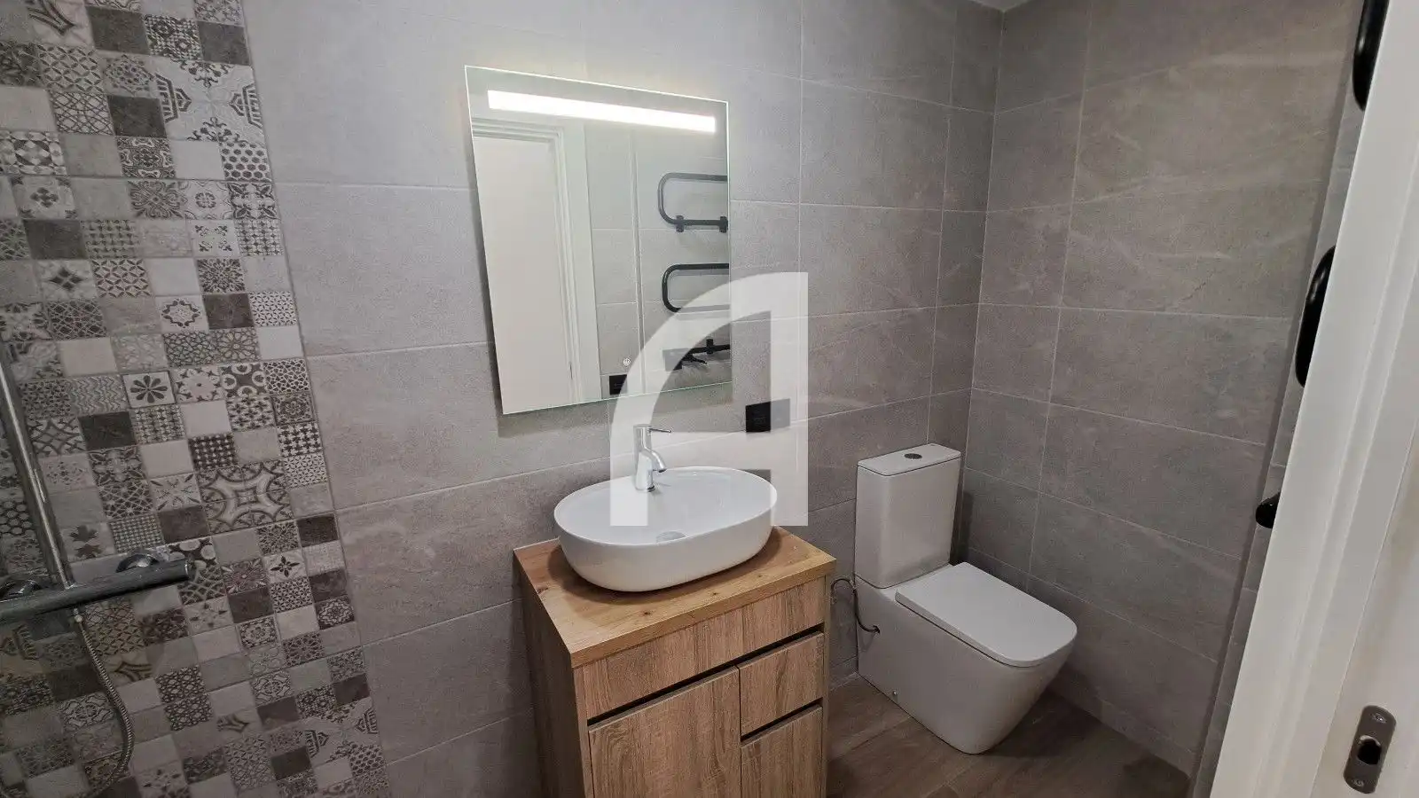 Baño de Piso en venta en Terrassa con Calefacción y Terraza