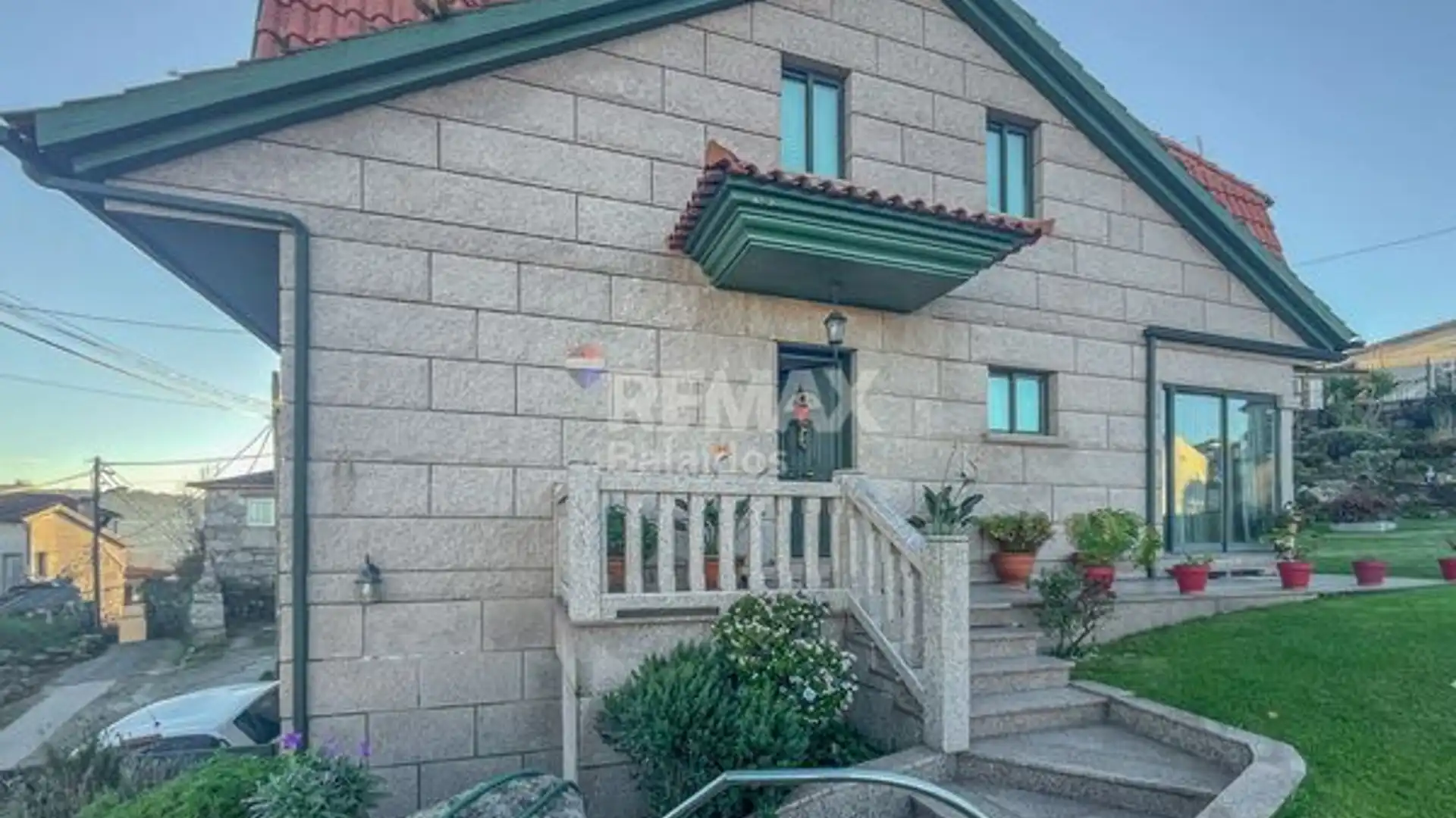 Exterior view of Houses for sale in Vigo   with Heating, Private garden and Parquet flooring