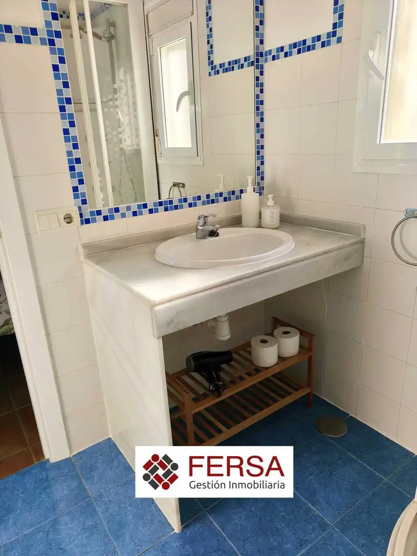 Bathroom of Flat for rent in El Puerto de Santa María  with Air Conditioner, Heating and Private garden