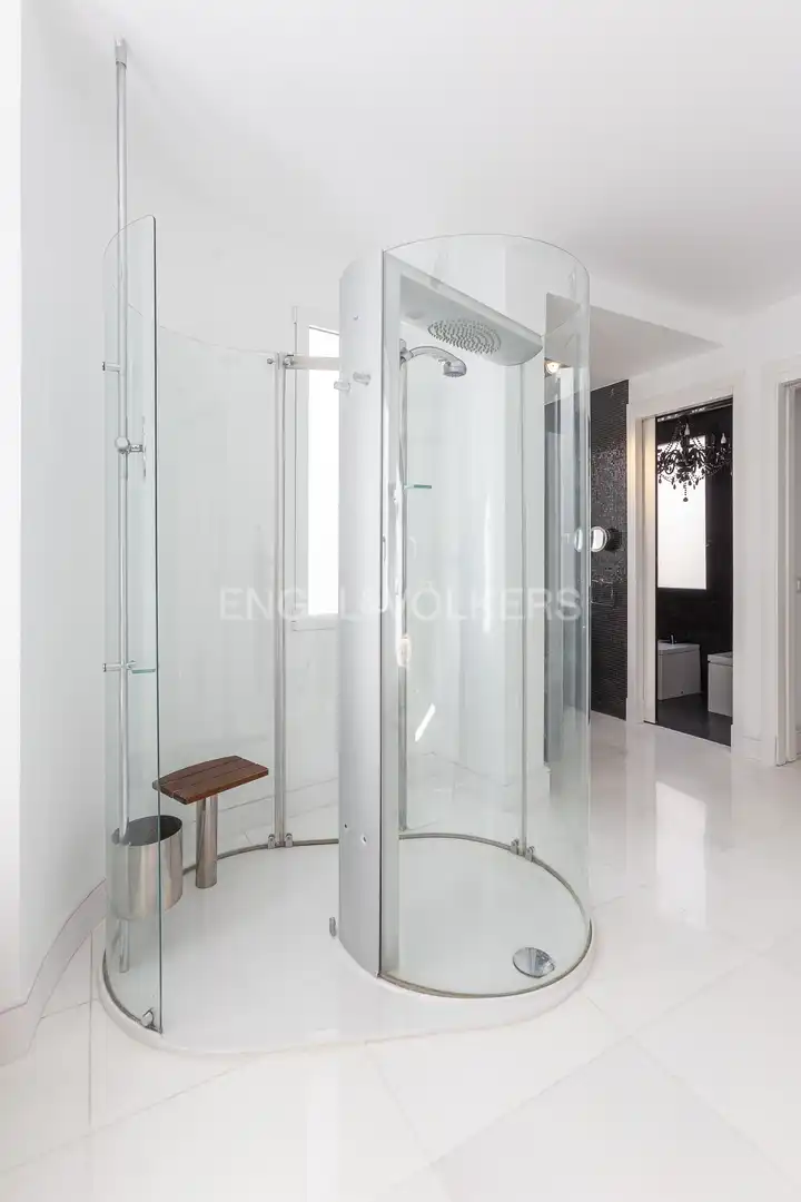 Bathroom of Attic for sale in Madrid  with Air Conditioner, Heating and Terrace