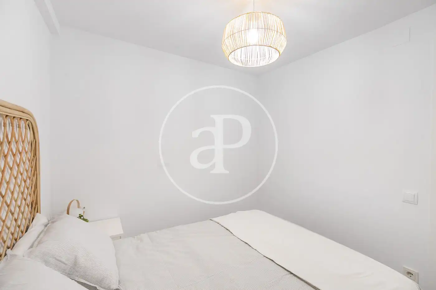 Schlafzimmer von Wohnung zum Verkauf in Barcelona mit Klimaanlage, Heizung und Terrasse