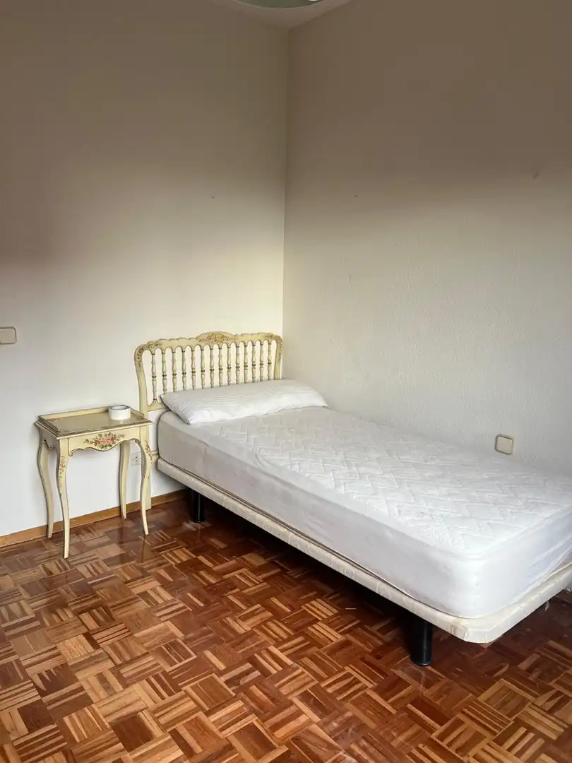 Bedroom of Flat for rent in Arganzuela