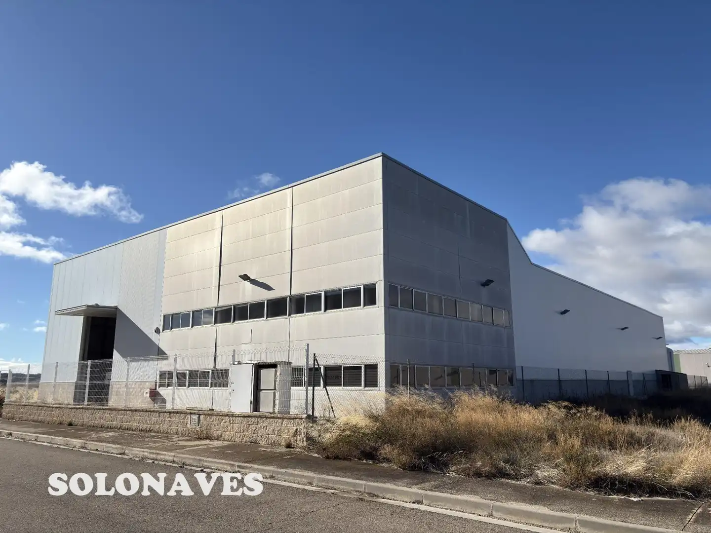 Vista exterior de Nave industrial en venta en Leciñena