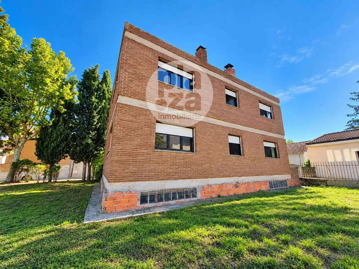Vista exterior de Casa o xalet en venda en Villafría - La Ventilla - Castañares