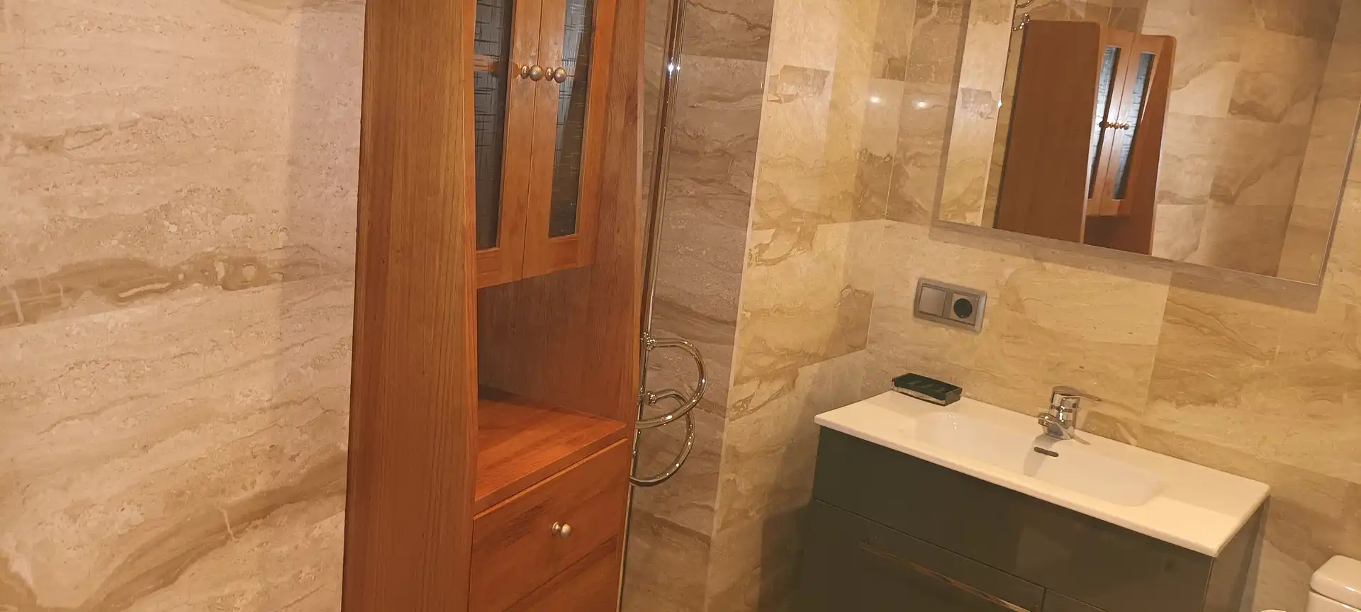 Badezimmer von Maisonette zur Miete in Segovia mit Klimaanlage, Heizung und Parkett