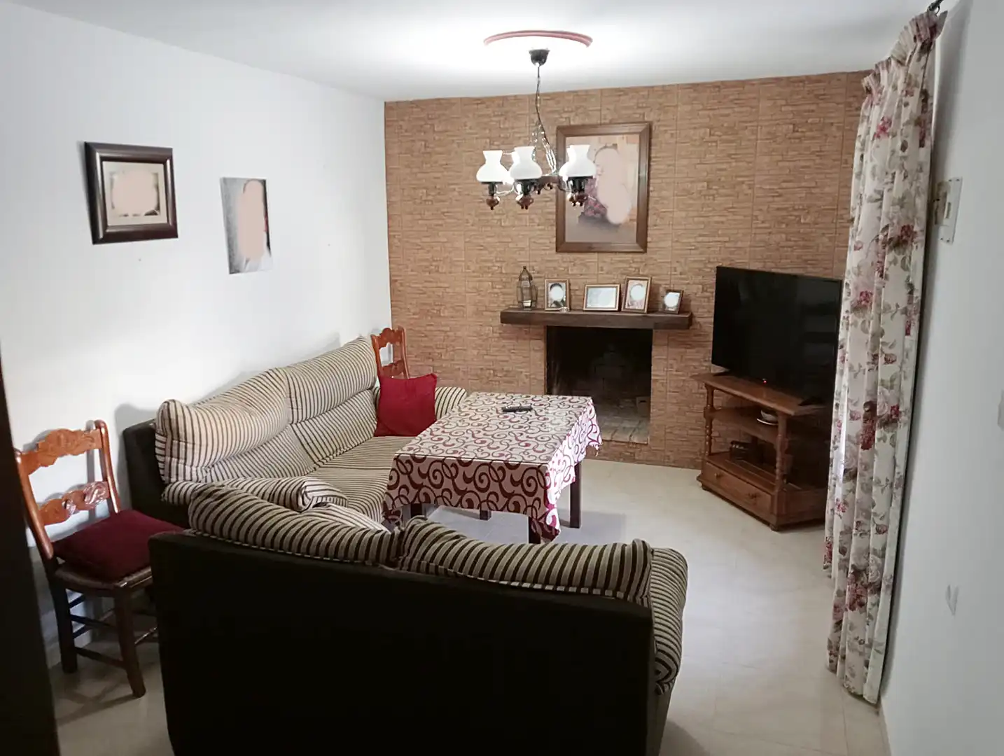 Wohnzimmer von Country house zum Verkauf in Carratraca mit Privatgarten, Terrasse und Möbliert