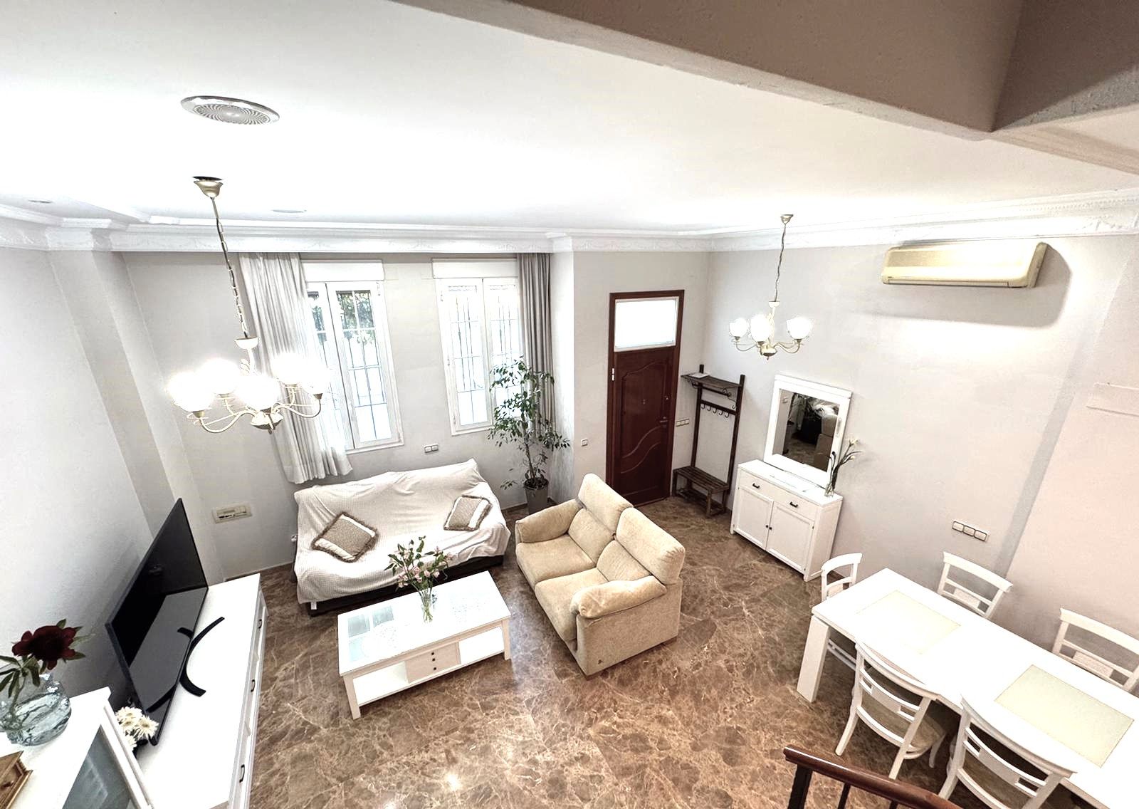 Living room of Single-family semi-detached for sale in  Valencia Capital  with Air Conditioner, Heating and Private garden