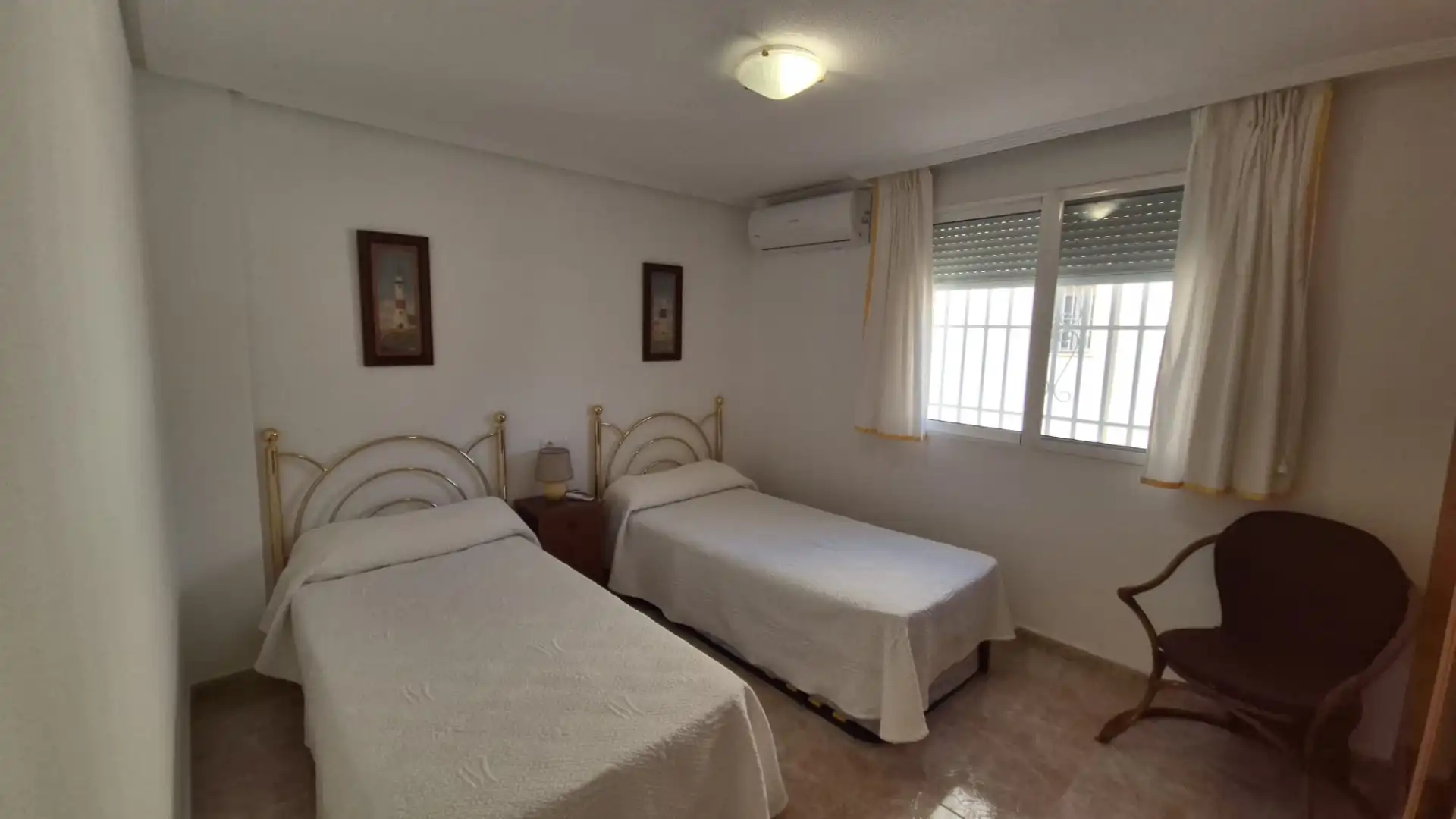 Habitación de Casa adosada en venta en Pilar de la Horadada con Aire acondicionado, Terraza y Amueblado