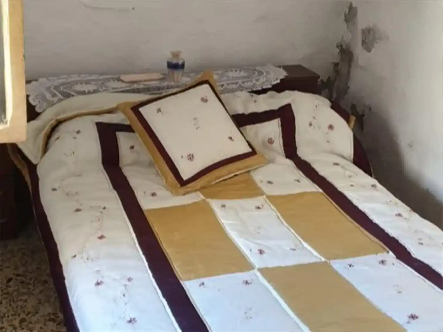 Dormitori de Casa adosada en venda en Alboloduy amb Moblat