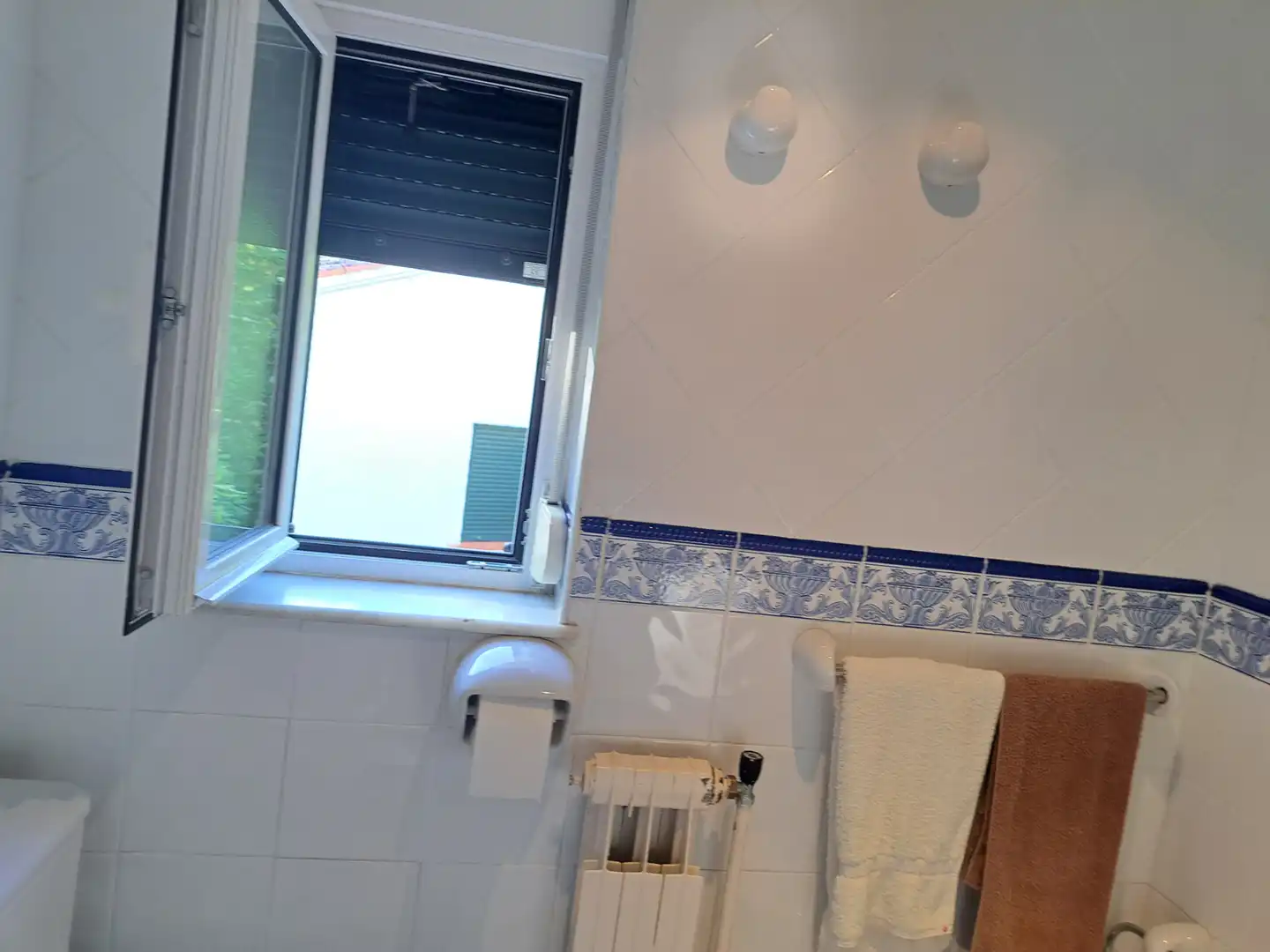 Bathroom of Houses for sale in Dénia  with Air Conditioner, Heating and Private garden