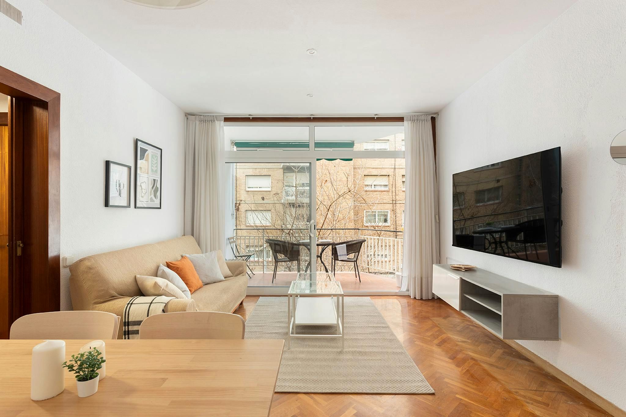 Living room of Flat to share in  Barcelona Capital  with Heating, Furnished and Washing machine