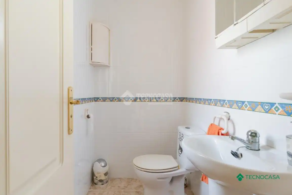 Bathroom of Detached homes for sale in Roquetas de Mar  with Air Conditioner and Terrace