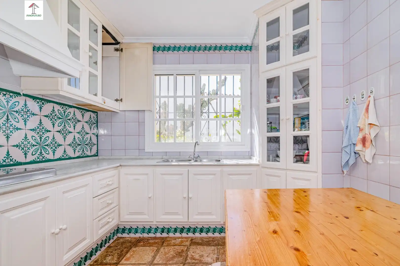 Cocina de Casa o chalet en venta en Motril con Jardín privado, Terraza y Piscina