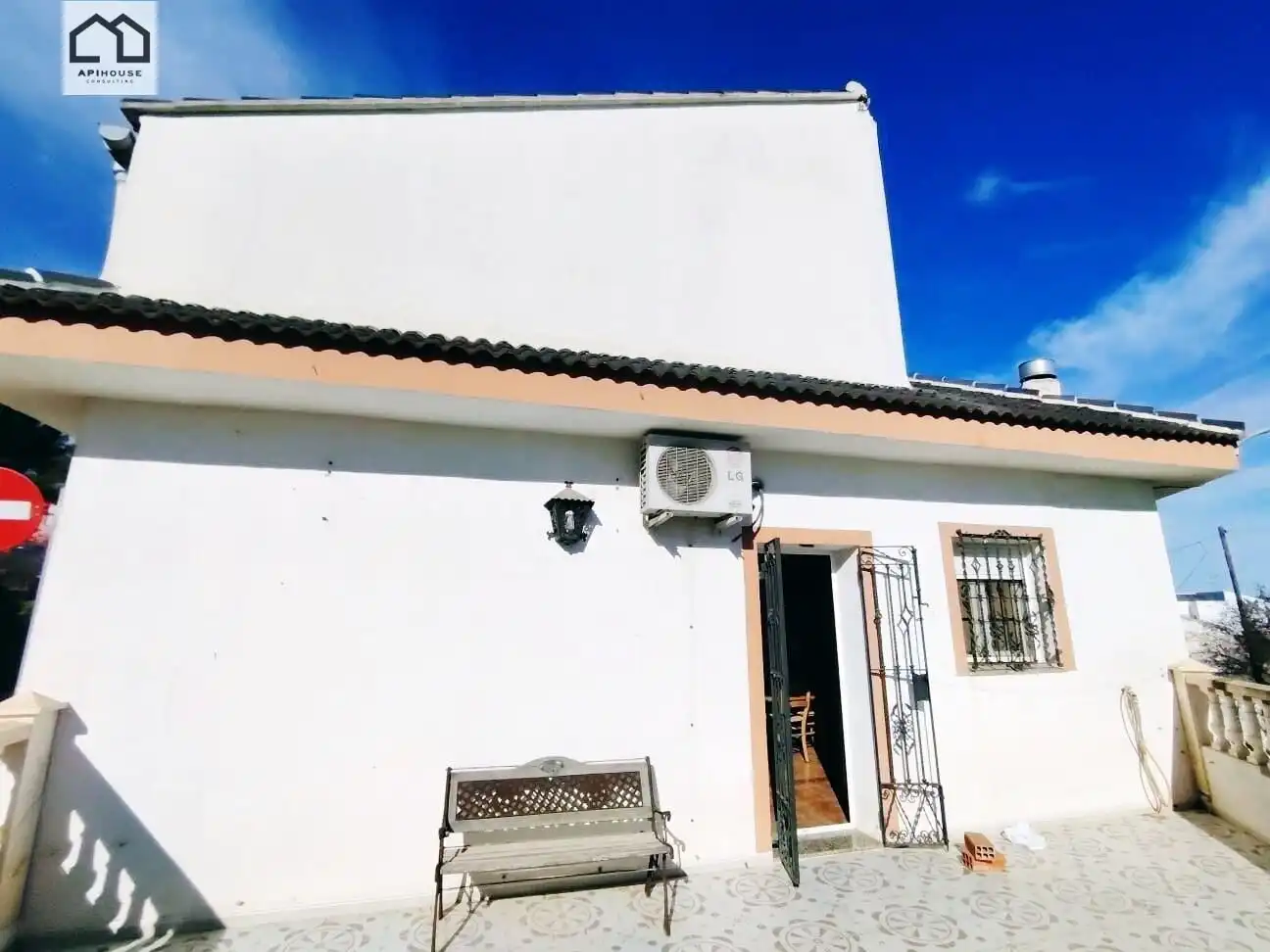 Exterior view of Houses for rent in La Font de la Figuera  with Air Conditioner, Terrace and Furnished