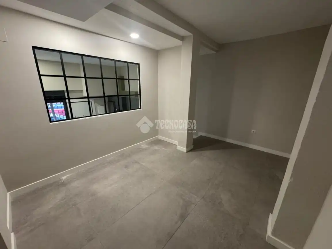 Flat for rent in Sevilla  with Air Conditioner