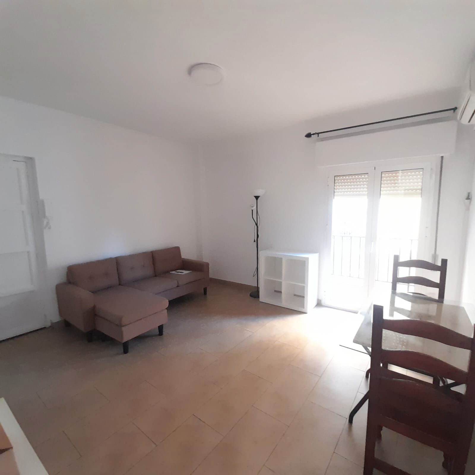 Living room of Flat to rent in  Sevilla Capital  with Air Conditioner, Terrace and Furnished