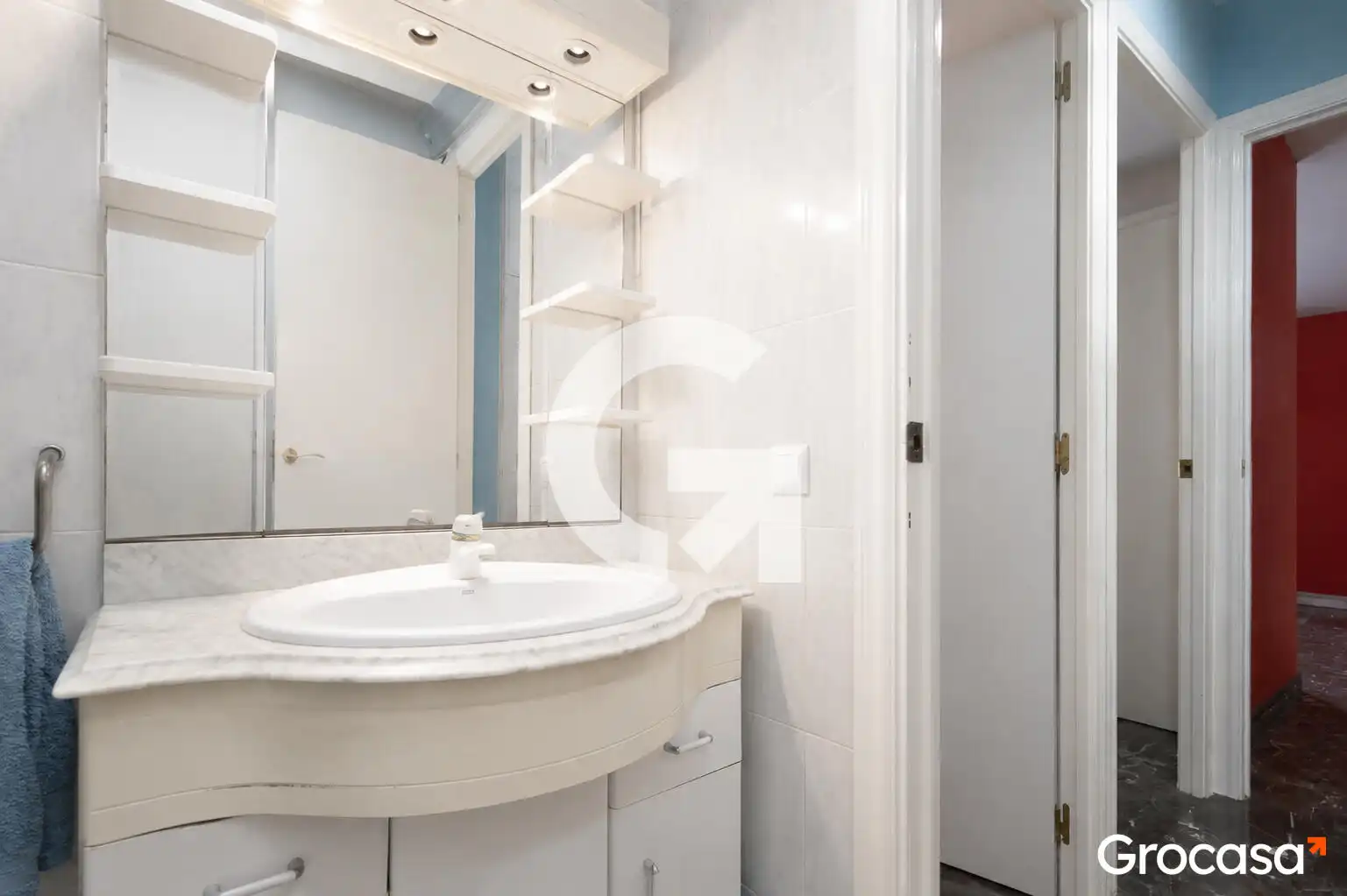 Bathroom of Flat for sale in Sant Vicenç Dels Horts  with Heating, Furnished and Oven