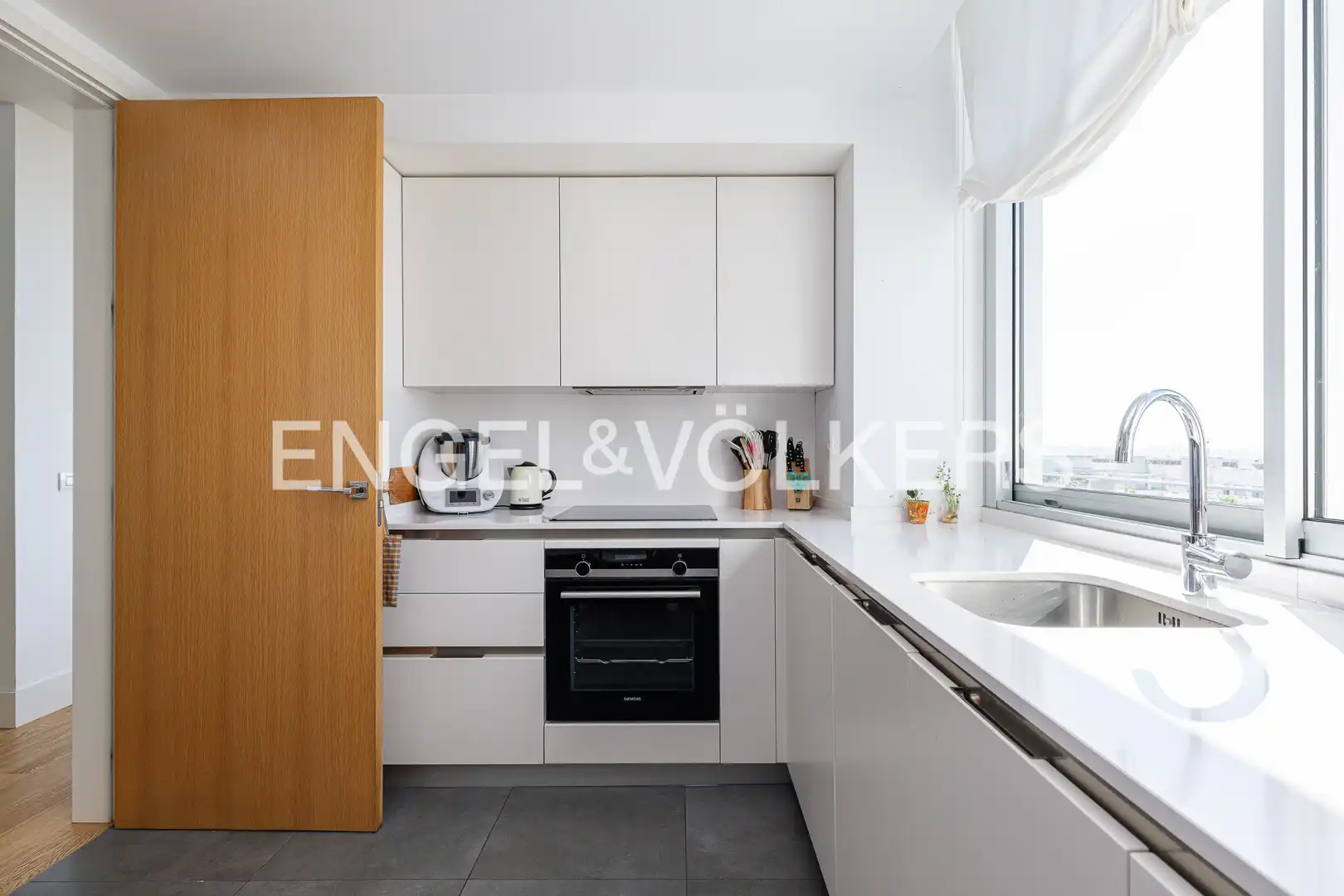 Kitchen of Attic for sale in Madrid  with Air Conditioner, Heating and Private garden