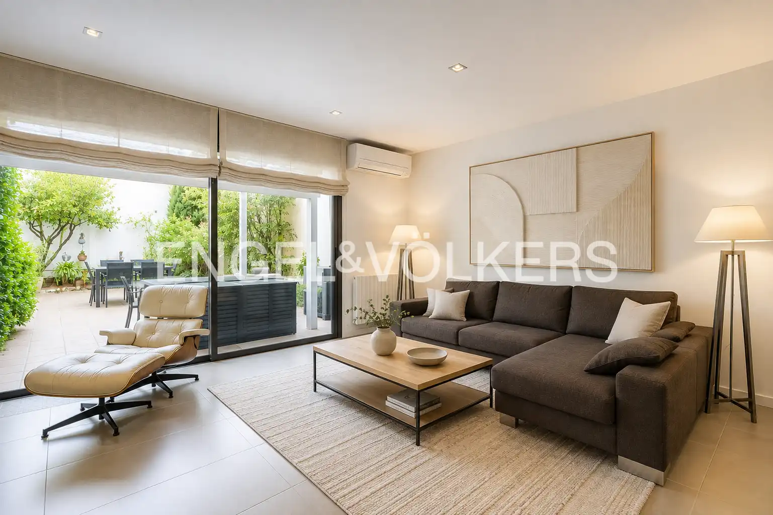Vista exterior de Casa o xalet en venda en Barcelona amb Aire condicionat, Calefacció i Terrassa