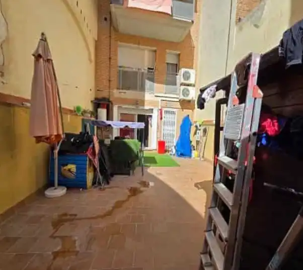 Vista exterior de Pis en venda en L'Hospitalet de Llobregat