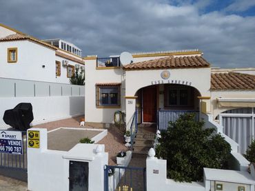 House with pool for sale in San Fulgencio