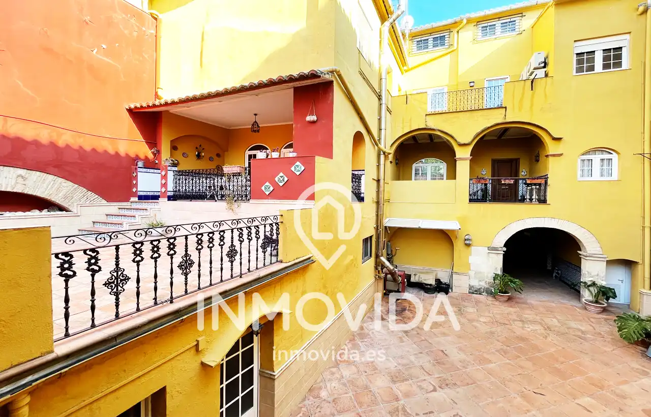 Exterior view of Houses for sale in Xàtiva  with Air Conditioner, Terrace and Furnished