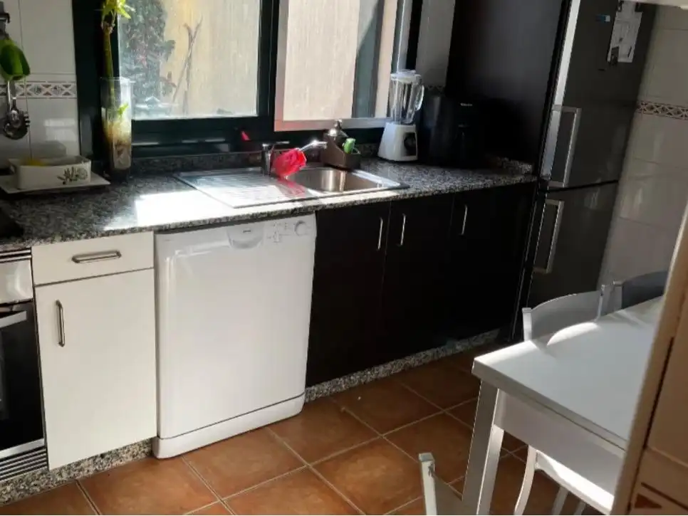 Cuina de Casa adosada en venda en O Pereiro de Aguiar  amb Calefacció, Jardí privat i Traster