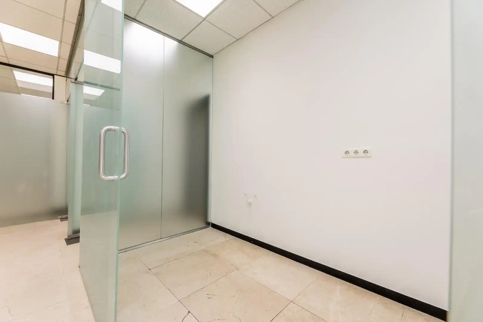 Büro zum Verkauf in Pozuelo de Alarcón mit Klimaanlage und Heizung