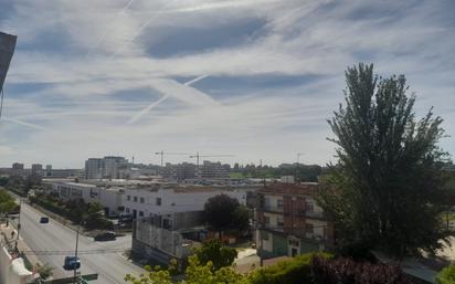 Vista exterior de Pis en venda en  Logroño amb Terrassa